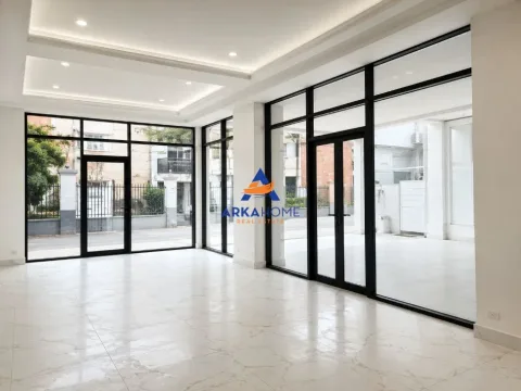 Tirane, jepet me qera zyre Kati 0, 132 m² 2.900 € (QENDER)