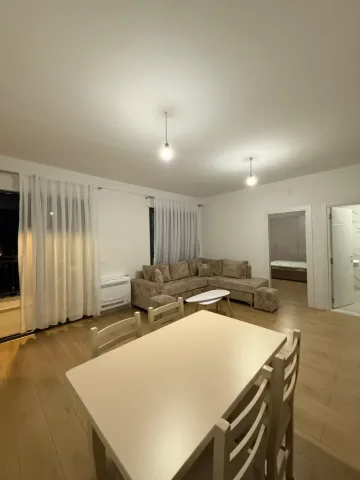 Tirane, jepet me qera Apartament 1+1+Ballkon, Mobilim i Ri,Kati 9, Çmimi 55.000 Lekë të Reja, (Tek Bulevardi i Ri, Tiran