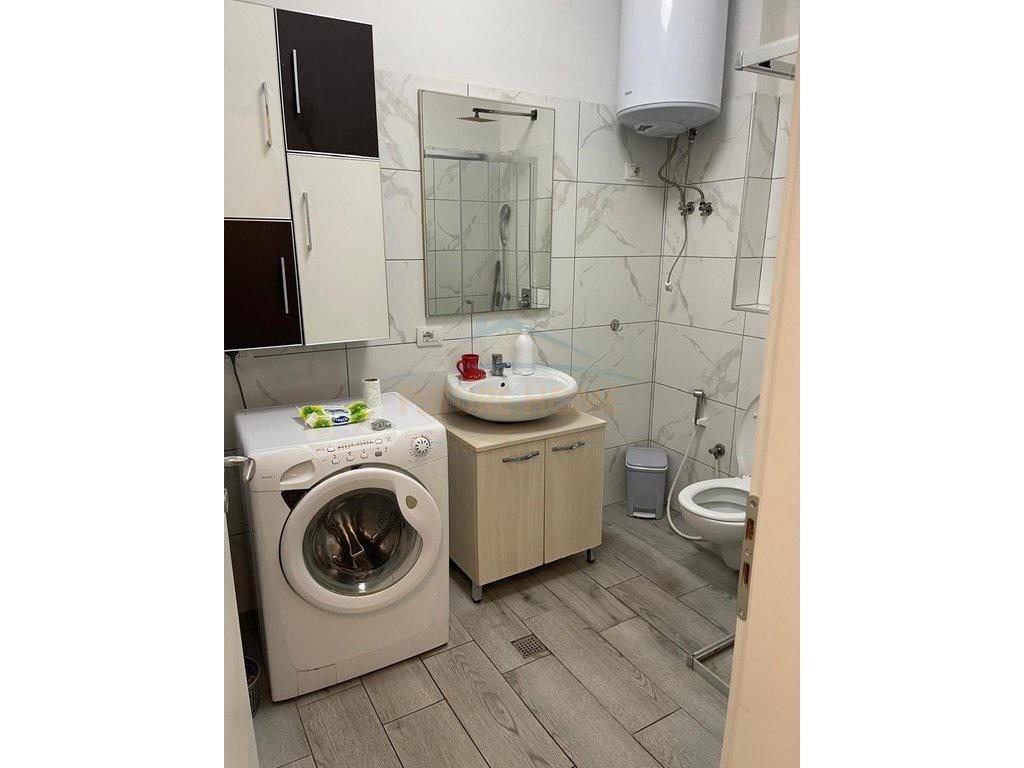 Qera, Apartament 1+1+Verande+Post Parkimi, Medreseja, Tirane