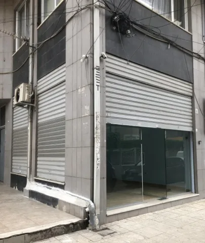 Tirane, jepet me qera ambjent biznesi Kati 1, 28 m² 500 € (Rruga e Barrikadave)