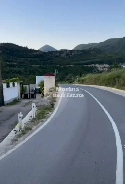 Tirane, shitet truall , 3.000 m² 225.000 € (Ibe)