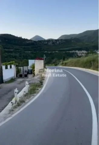 Tirane, shitet truall , 3.000 m² 225.000 € (Ibe)
