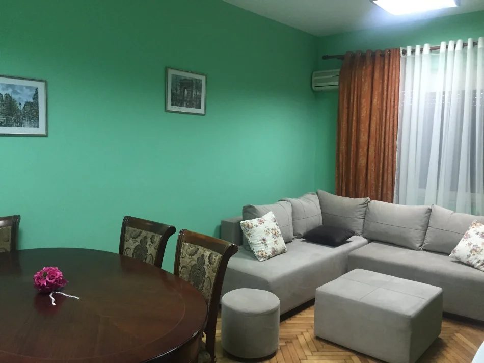 Tirane, oferte Mobilje te perdorura 200 €