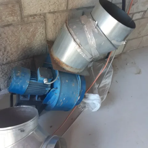 Durres, shes Motorr +tuba thithje tymi per restorante 400 €