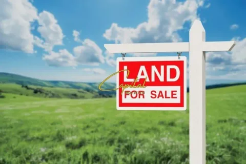 Tirane, shitet toke , 3.700 m² 260.000 € (SURREL)