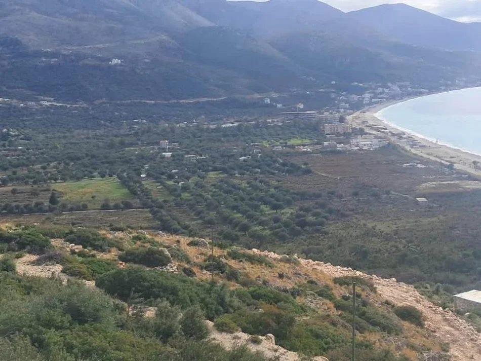 Borsh, shitet toke , 1.000 m² 129.000 € (ne Borsh Himare)