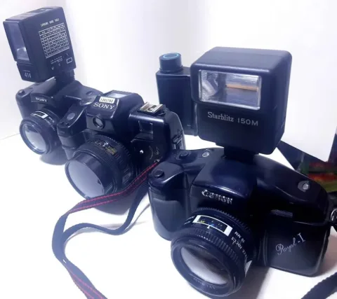 Lushnje, shes Aparate Fotografik . 13 mij lek te vjetra (secili)