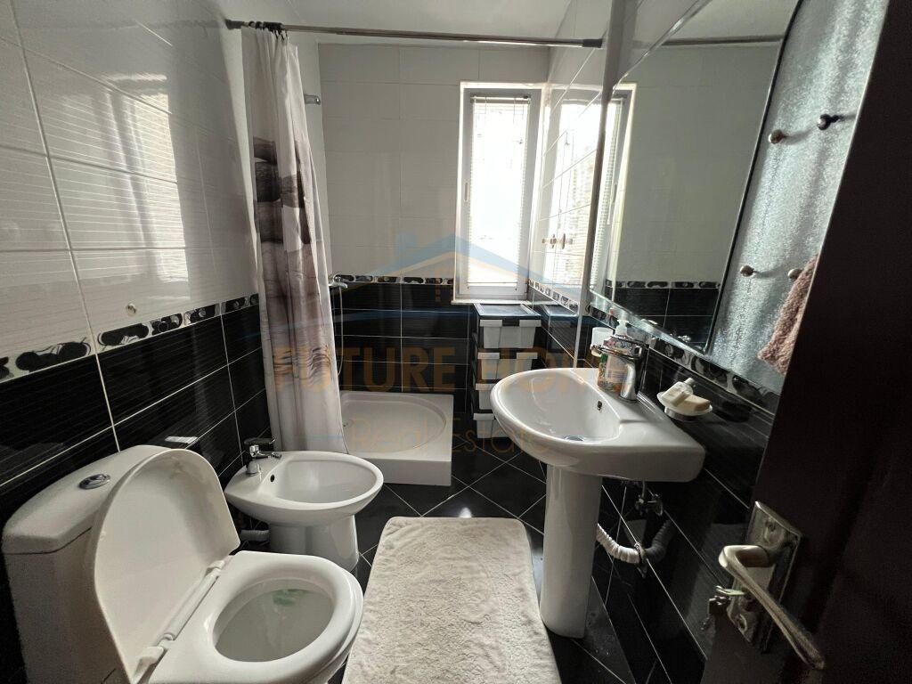 0693769552,Qera, Apartament 2+1+2, Unaza e Re.