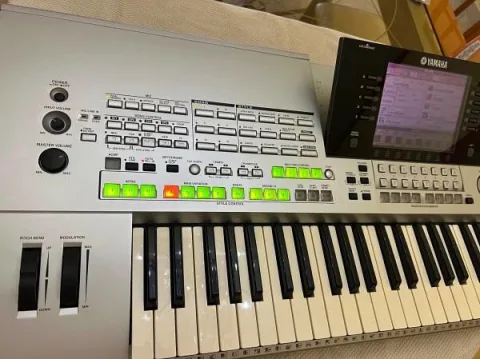 Shitet - 0692099407 - Yamaha Tyros - Profesionale