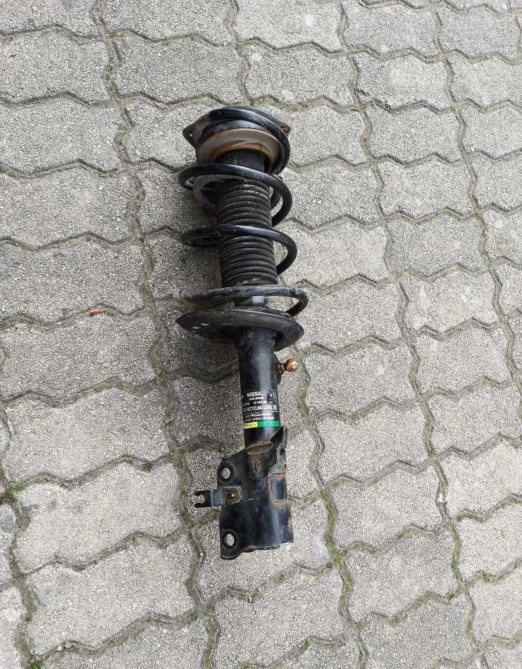 Durres, shes Amortizator Nissan Qashqai, krahu i djathte i shoferit