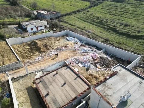 Tirane, shitet truall , 995 m² 170.000 € (Babrru)
