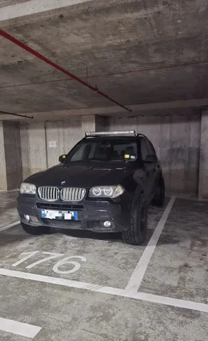 Tirane, jepet me qera garazh | post parkimi Kati 1, 15 m² 150 € (Liqeni i Thatë)