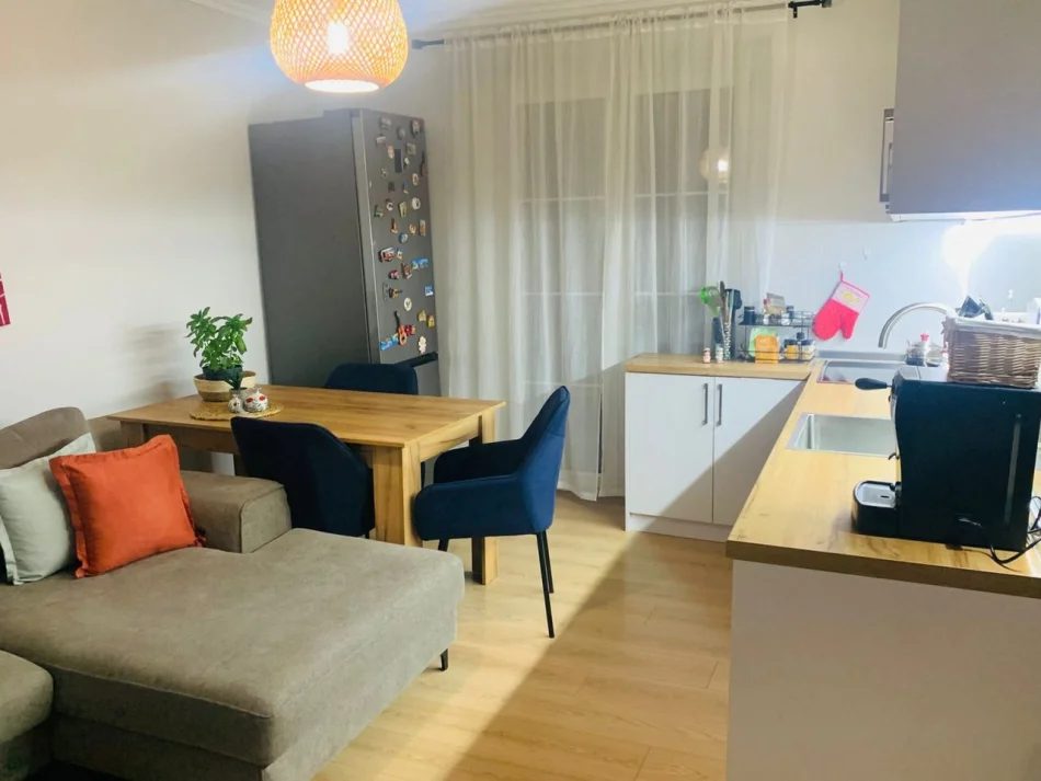 Tirane, shitet apartament 2+1 Kati 3, 65 m² 173.000 € (Harry Fultz)