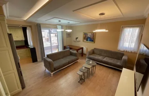 Tirane, jepet me qera apartament 3+1 Kati 5, 126 m² 1.000 € (LIQENI I THATE)
