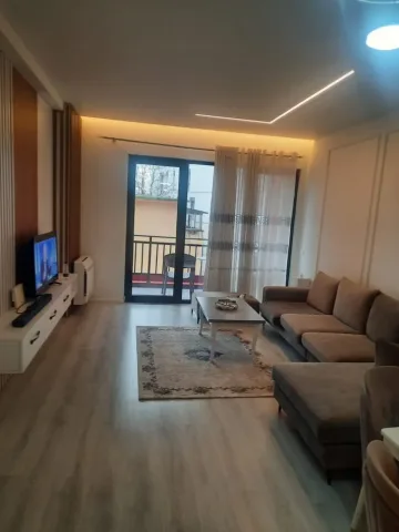 Tirane, jepet me qera apartament 2+1 Kati 3, 123 m² 750 € (RRUGA E DIBRES)