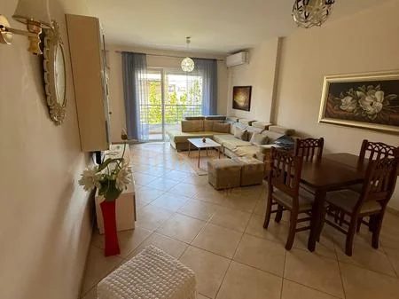 Tirane, jepet me qera apartament 3+1+Ballkon Kati 1, 113 m² 760 € (Rruga Ferit Xhajko)