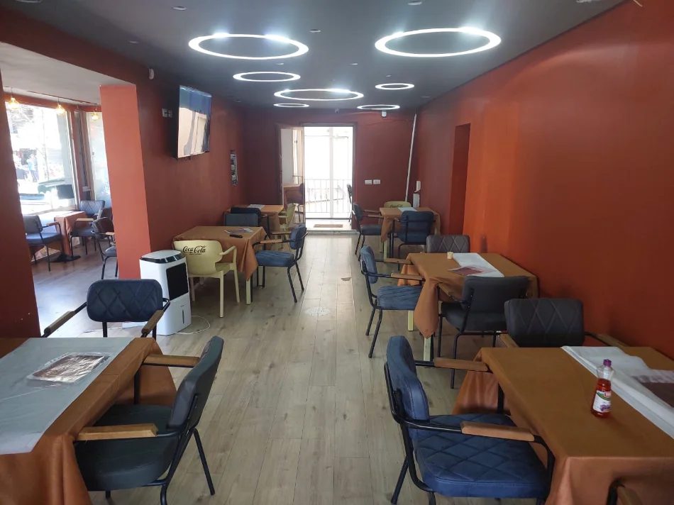 Tirane, jepet me qera lokal Kati 1, 130 m² 2.000 € (FERIT XHAJKO)
