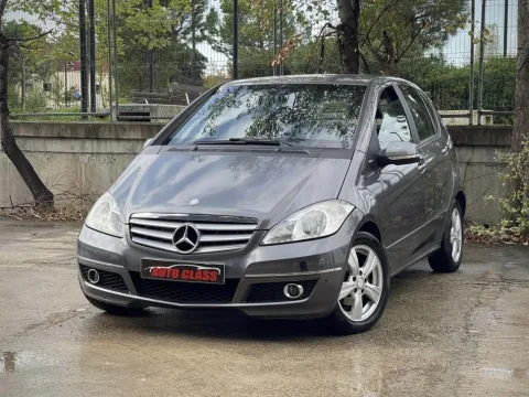 Tirane, shes makine Benz A150 Benzin, gri metalizato automatik Klima 184.000 km