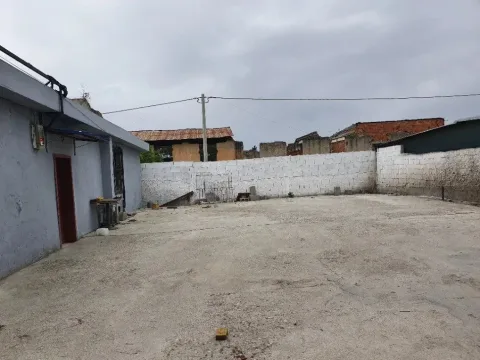 Tirane, shitet magazine Kati 1, 153 m² 110.000 € (Kombinat)