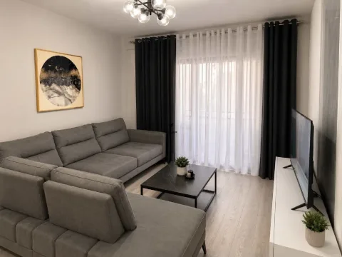 Tirane, shitet apartament 2+1 Kati 3, 83 m² 180.000 € (KOPSHTI BOTANIK)