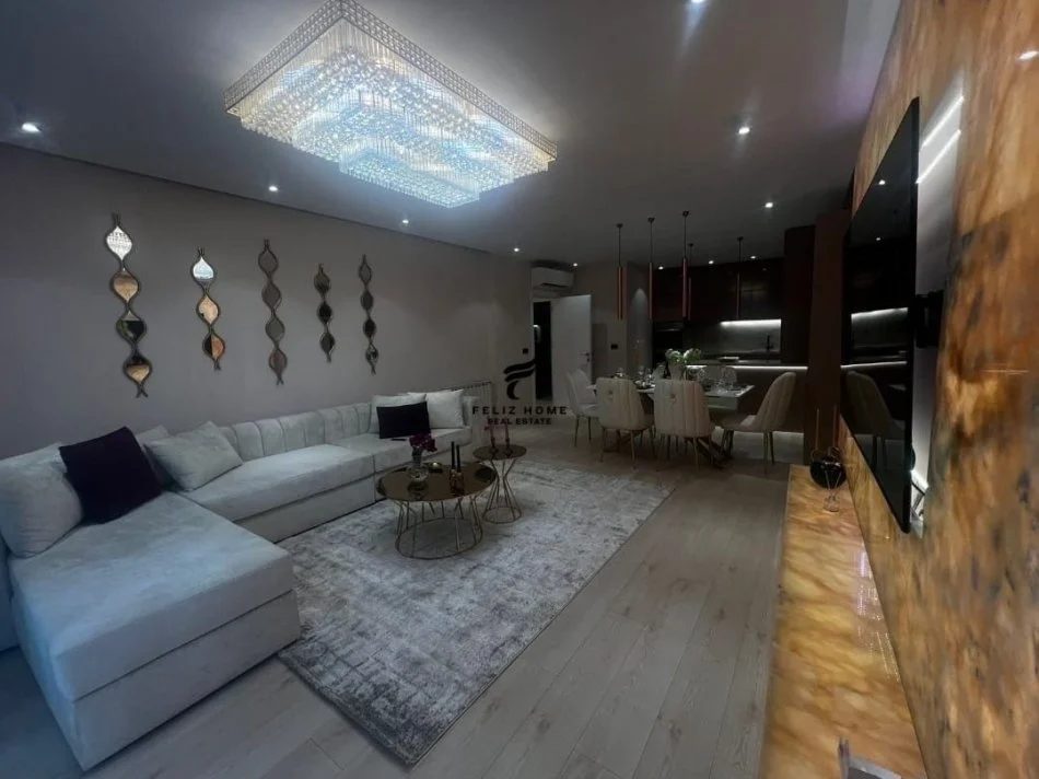Tirane, jepet me qera apartament 2+1, Kati 9, 120 m² 2,000 € (KOPSHTI BOTANIK)