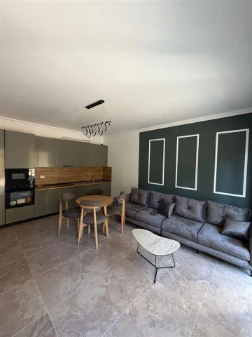 0682064333 🌴 Shitet 1+1 Me Verandë– Shkëmbi I Kavajës!