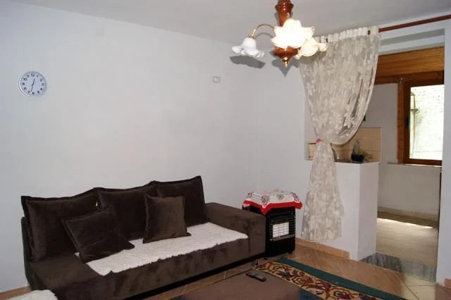 Tirane, shitet apartament 2+1 Kati 0, 65 m² 130.000 € (QENDER)