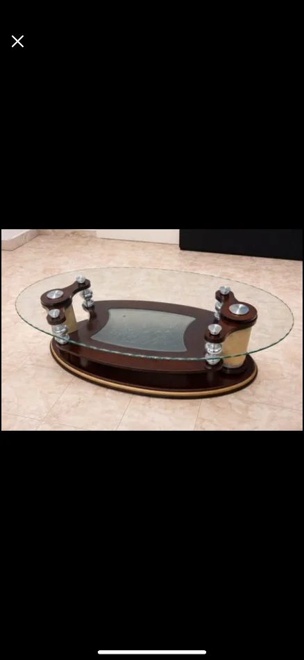 Tirane, shes Tavoline Salloni 170 €