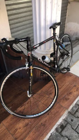OLMO KARBON shitet 420 EURO