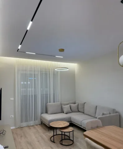 Tirane, jepet me qera apartament 1+1 Kati 1, 71 m² 700 € (Laprakë)