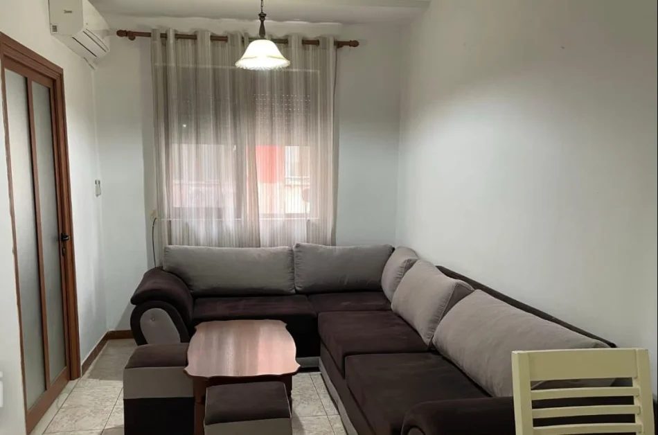 Tirane, shitet apartament 1+1 Kati 4, 50 m² 150.000 € (Myslym Shyri)