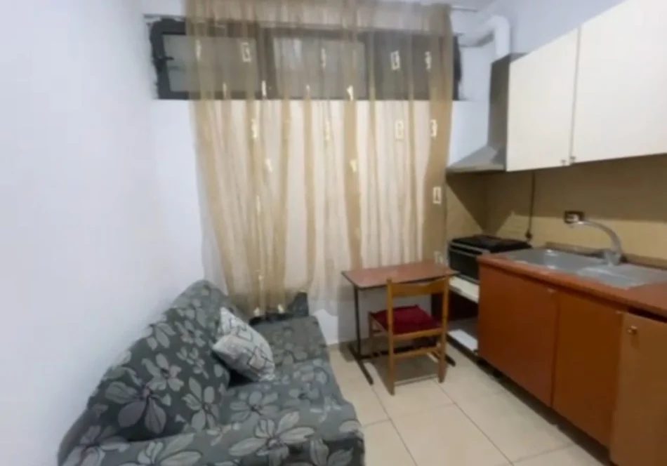 Tirane, jepet me qera apartament 1+1 Kati 2, 65 m² 170 € (Vilat Gjermane)