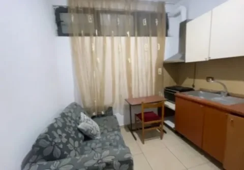 Tirane, jepet me qera apartament 1+1 Kati 2, 65 m² 170 € (Vilat Gjermane)