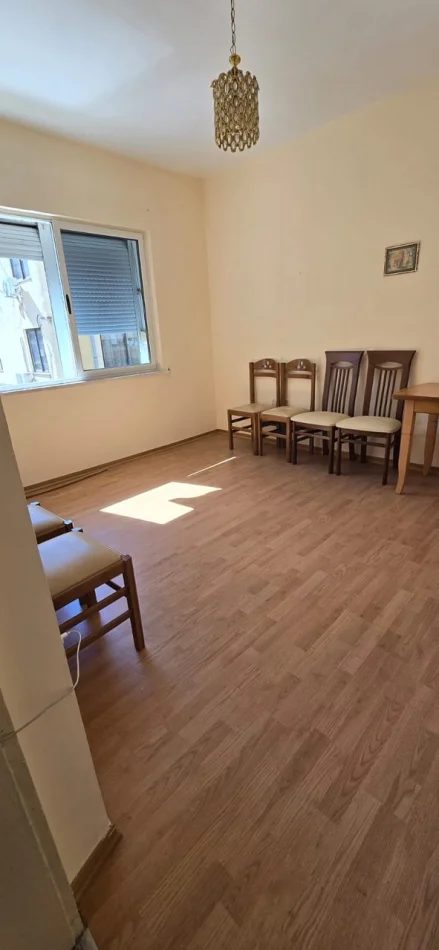 Tirane, shitet apartament 2+1 Kati 1, 72 m² 193000 € (Rruga Myslym Shyri)