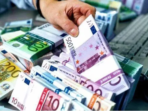 KREDI PËR INVESTIME NË ARTIKUJ, BUJQËSI DHE VERËTARË
