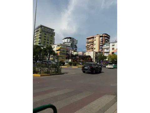 Tirane, shitet apartament 1+1 Kati 2, 85 m² 250.000 € (SHESHI WILLSON)