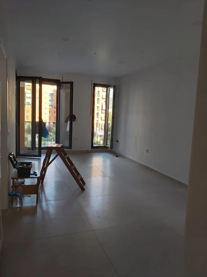 Tirane, jepet me qera zyre Kati 3, 66 m² 550 € (KONGRESI I MANASTIRIT)