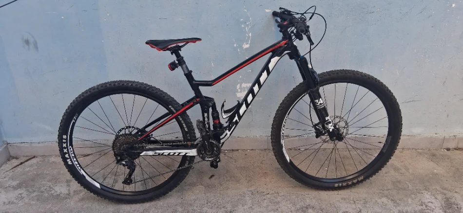 Tirane, oferte biciklete 26 gri e erret 350 €