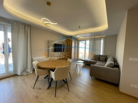 Tirane, shitet Penthouse 2+1+2+Verandë+2 Poste Parkimi, Kati 4, 97 m² 320.000 € (Bulevardi Zhan DArk)