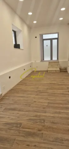 Tirane, shitet dyqan Kati 0, 55 m² 300.000 € (ISH STACIONI TRENIT)
