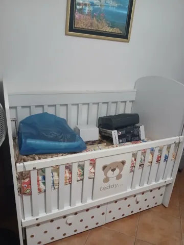 Tirane, shes krevat femijsh 130€