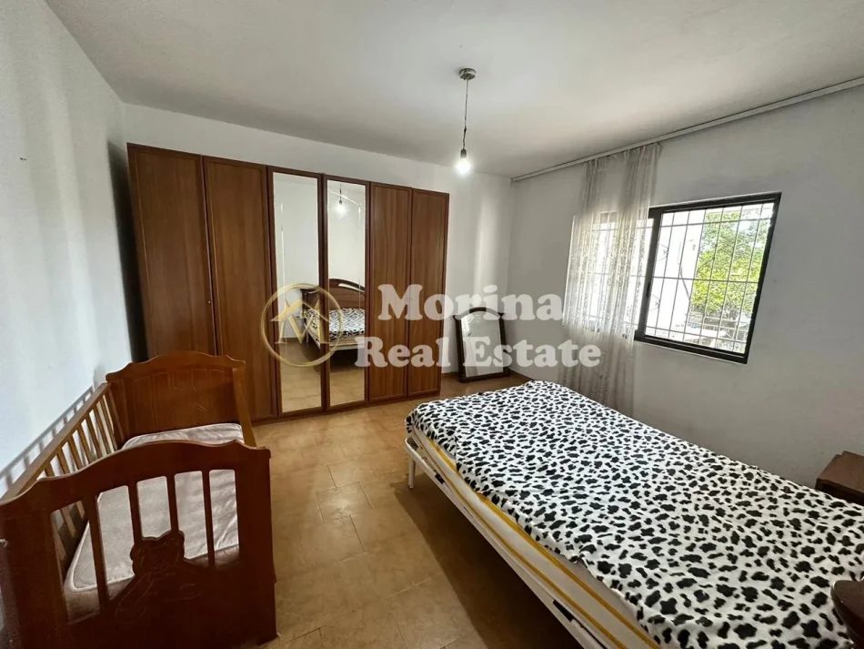 Tirane, jepet me qera ambjent biznesi Kati 1, 120 m² 350 € (Allias)