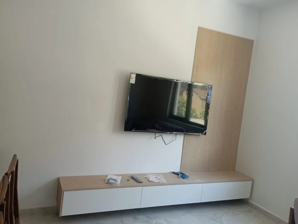 Tirane, jepet me qera apartament 1+1 Kati 1, 120.000 € (Mali i Robit)