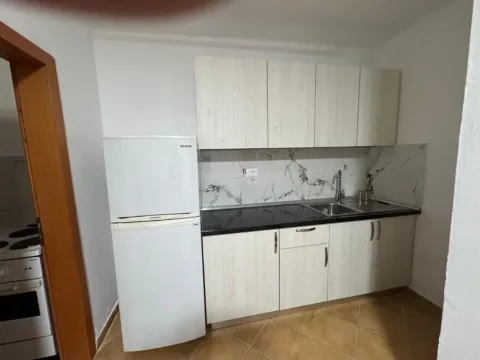 🏠 Jepet me Qera Apartament 2+1 tek Bkt ne Ali Dem 550 € (Fusha ne Ali Dem )