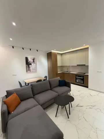 Tirane, jepet me qera apartament 1+1 Kati 6, 70 m² 750 € (PRANE RING CENTER)
