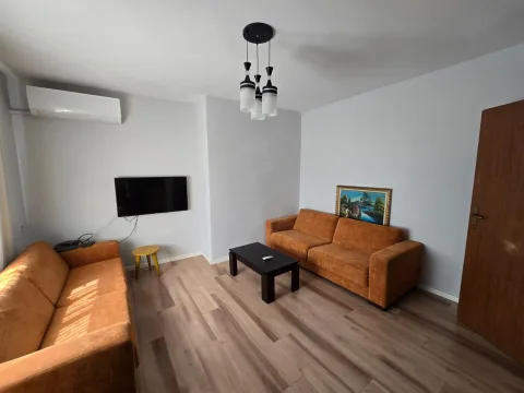 Apartament 1+1 per shitje prane shkolles se baletit tek njes