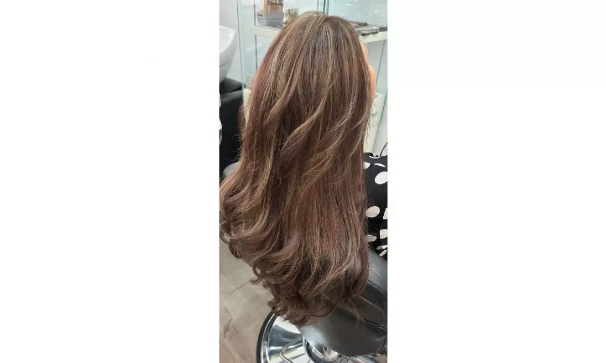 Sallon Prive Lina ofron sherbime profesionale estetike