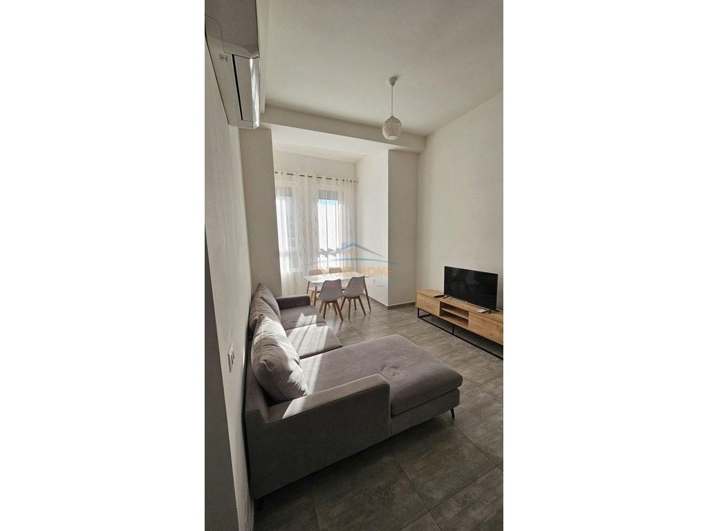0692268458 Shitet, Apartament 2+1, Rruga Frosina Plaku