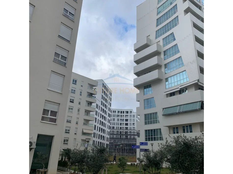 Tirane, shitet ambjent biznesi Kati 0, 61 m² 282.000 € (21 Dhjetori)
