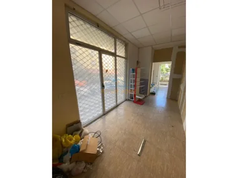 Tirane, shitet ambjent biznesi Kati 0, 62 m² 150.000 € (Porcelan)